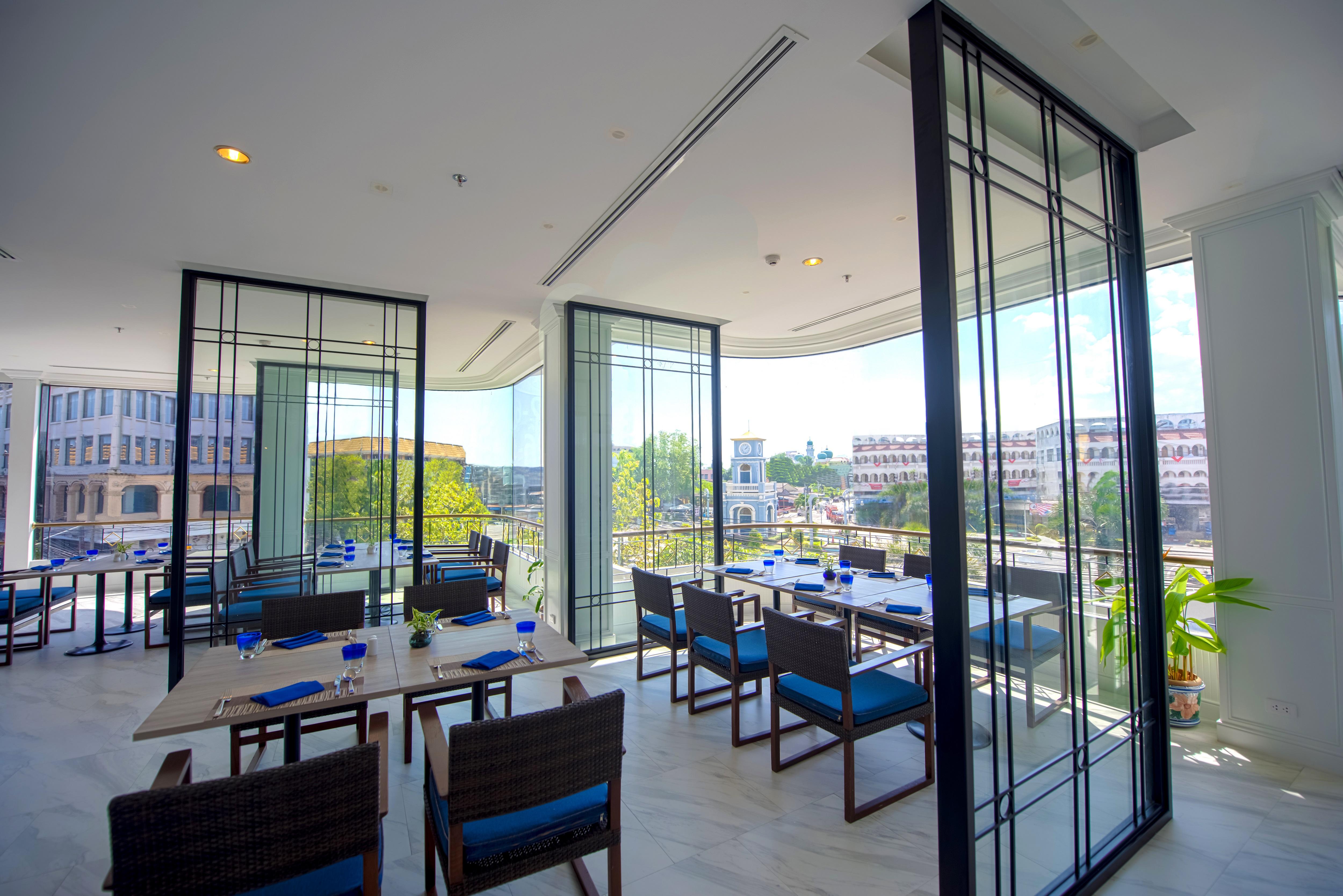 Courtyard By Marriott Phuket Town Hotel Exterior foto