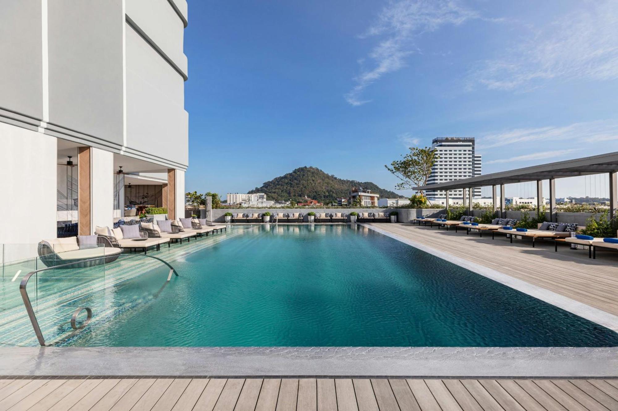 Courtyard By Marriott Phuket Town Hotel Exterior foto