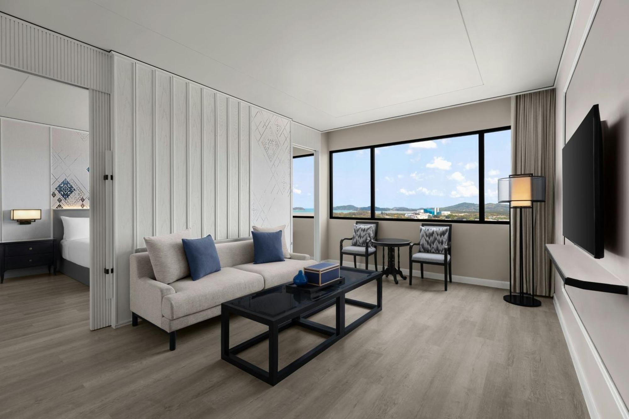 Courtyard By Marriott Phuket Town Hotel Exterior foto