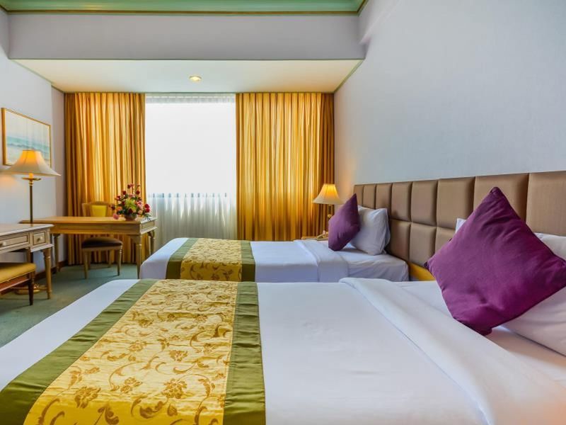 Courtyard By Marriott Phuket Town Hotel Exterior foto
